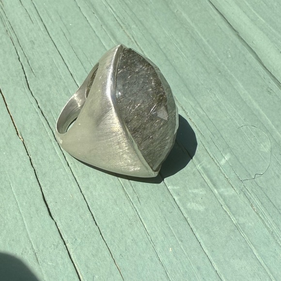 Silver and Black Quartz Gemstone Ring - Picture 5 of 16
